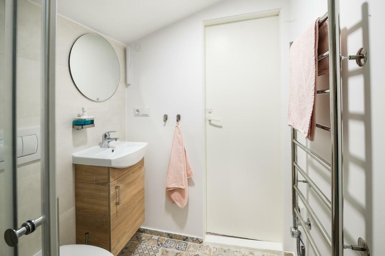 Cozy Studio Mansard Riga Old Town Aptartment, Ac Exteriör bild